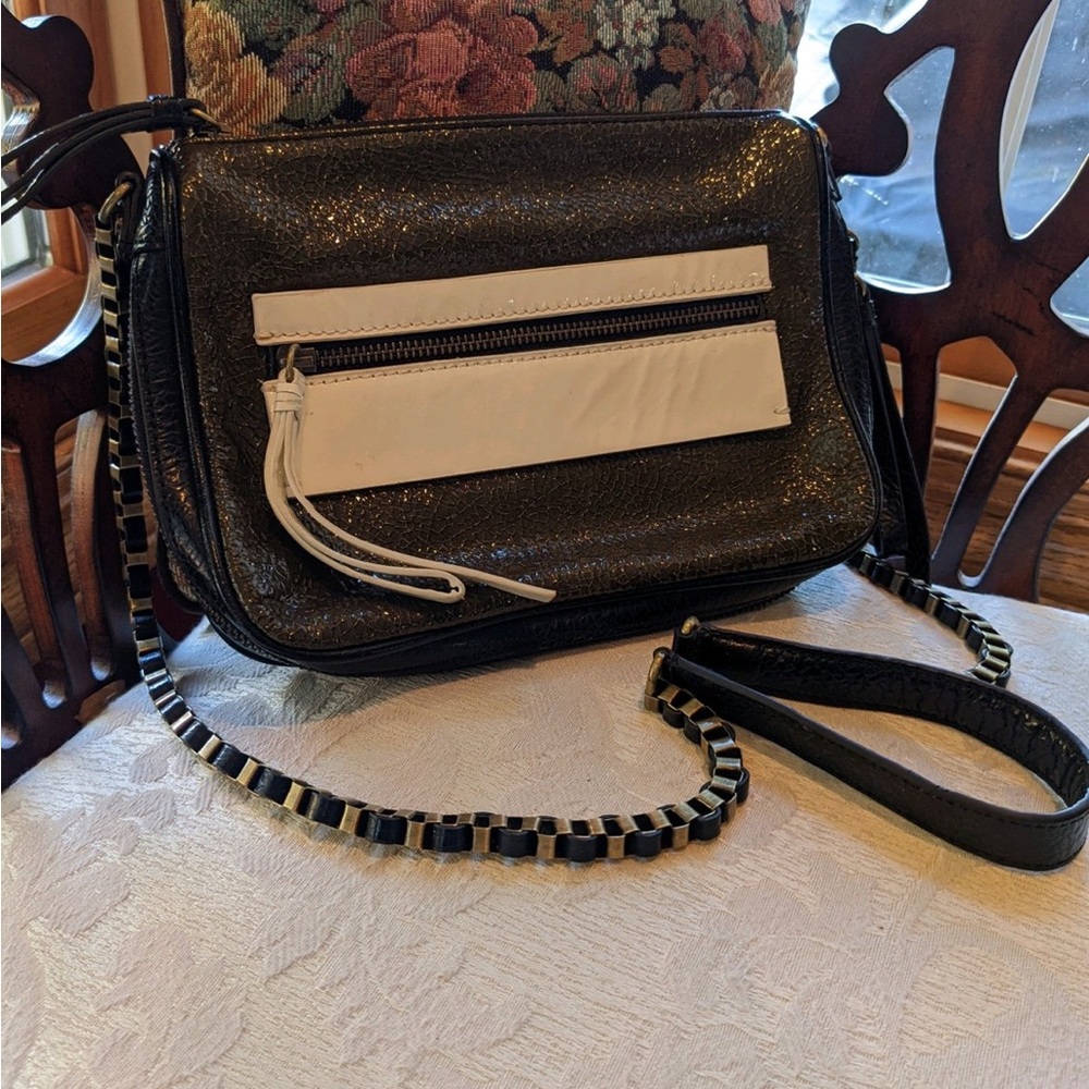 Treesje Patent Shoulder Bag/Crossbody w/Chain & Leather Strap - UNIQUE!!